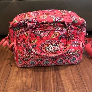 VERA BRADLEY SMALL DUFFEL BAG
